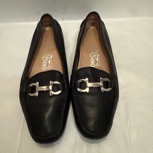 Salvatore Ferragamo Gancini driving loafers. Woman 6 1/2.
